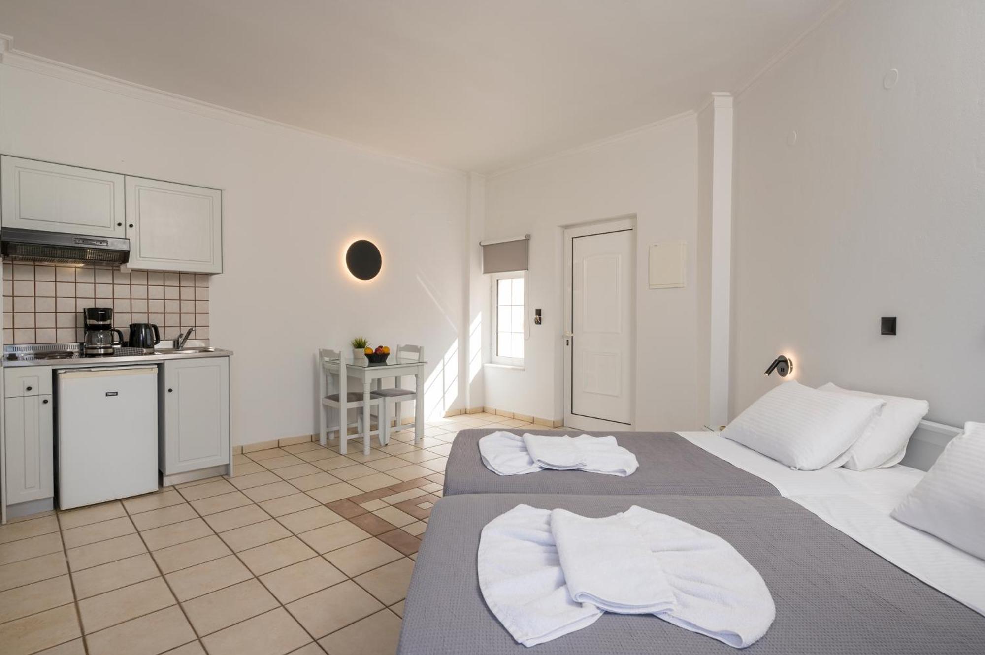 Hotel Caretta Beach Gerani  Ngoại thất bức ảnh
