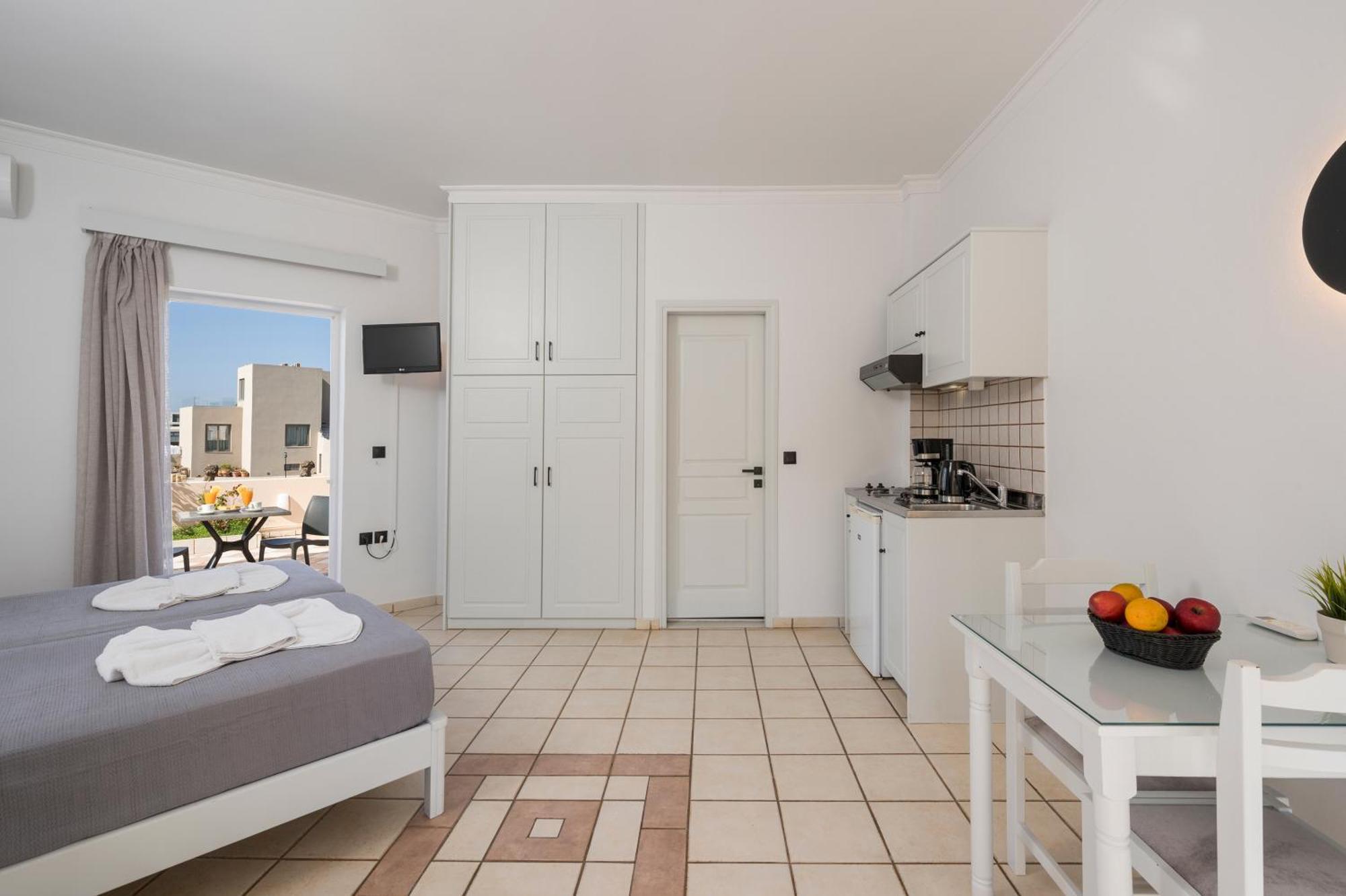Hotel Caretta Beach Gerani  Ngoại thất bức ảnh